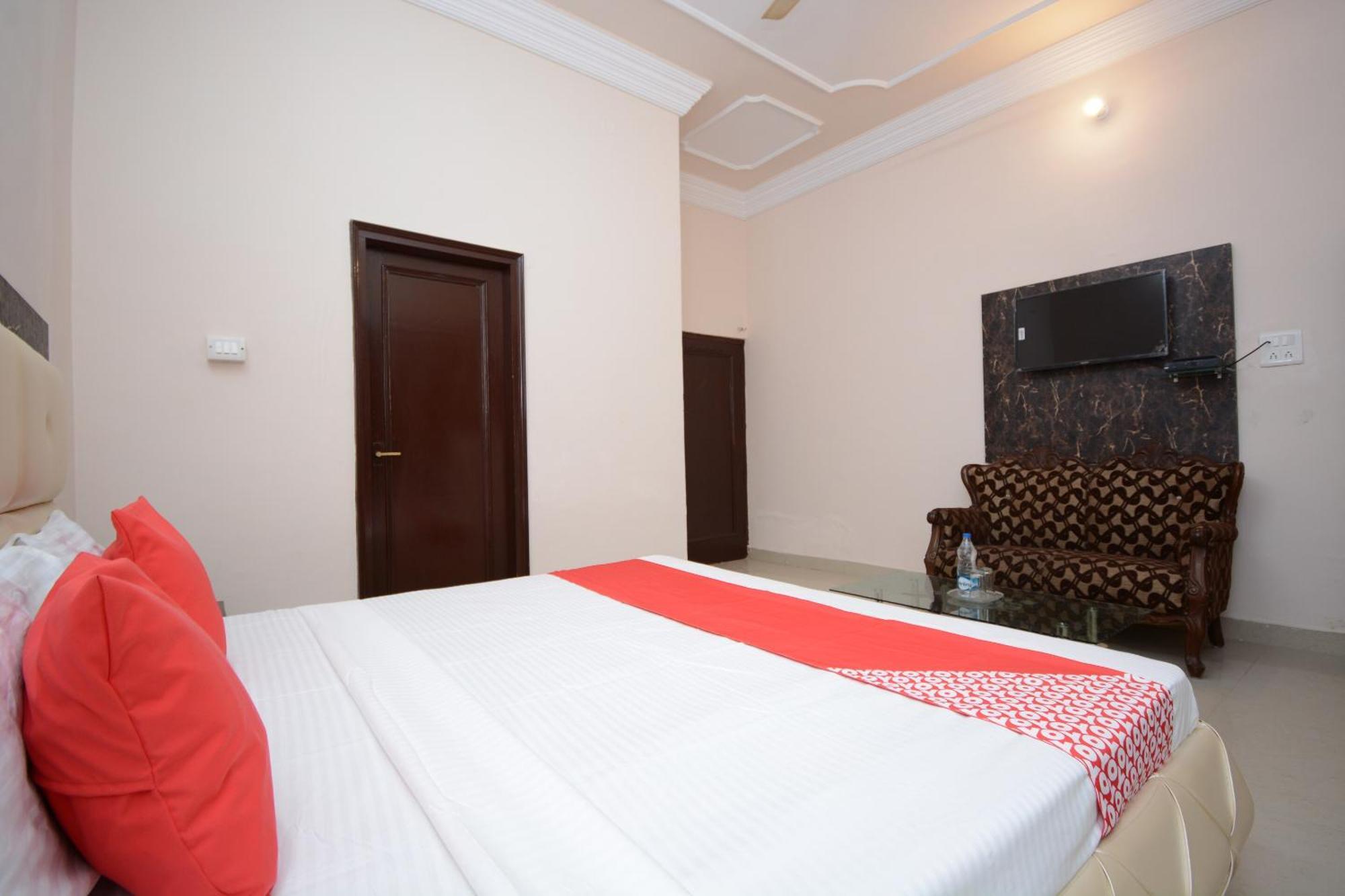 Hotel Asia Palace Pathānkot Zewnętrze zdjęcie