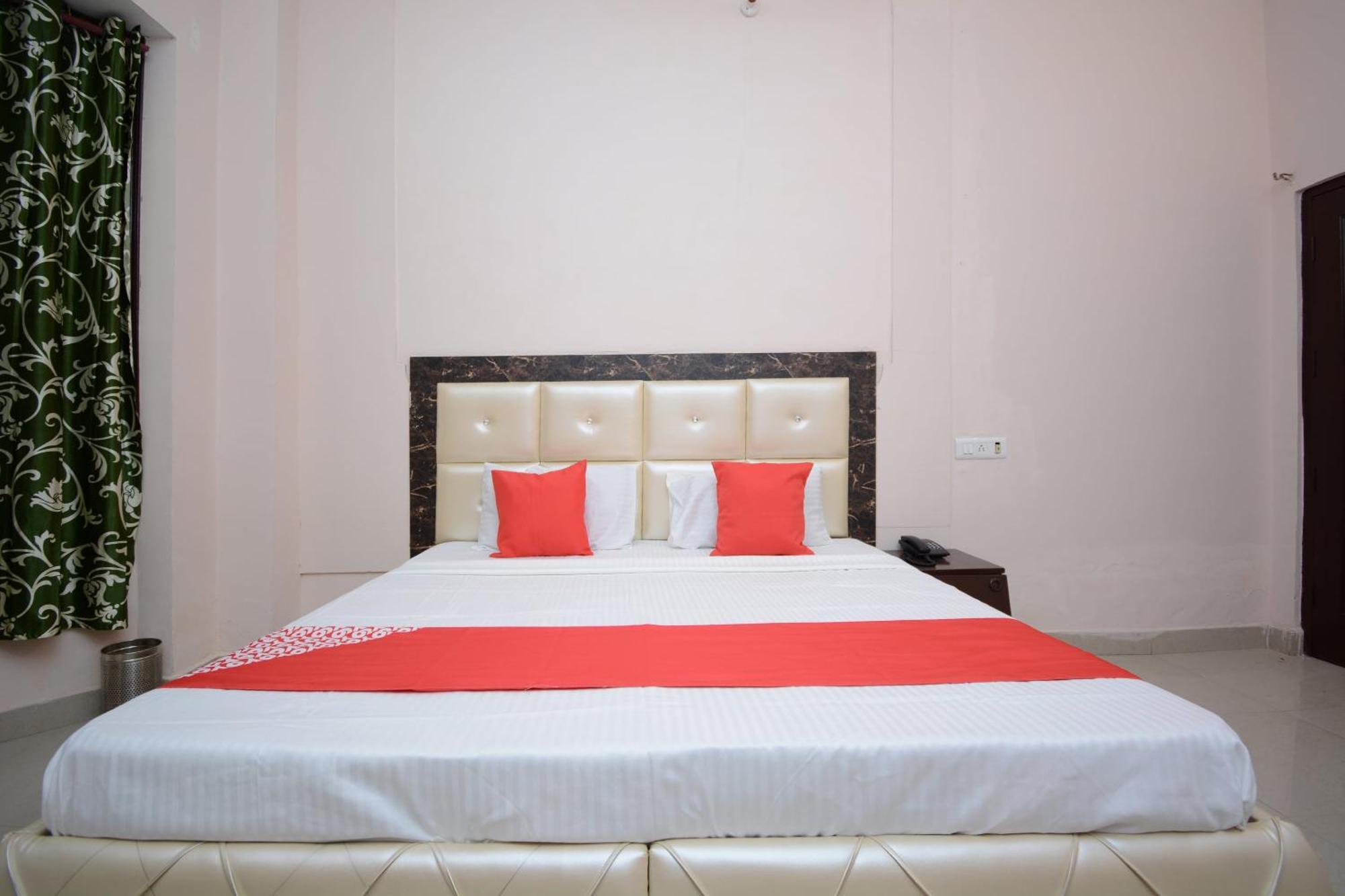 Hotel Asia Palace Pathānkot Zewnętrze zdjęcie