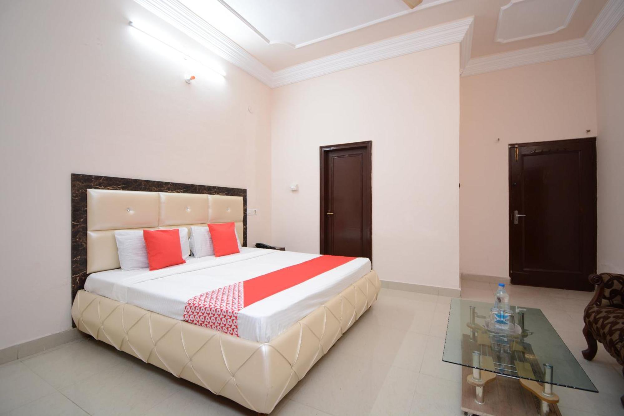 Hotel Asia Palace Pathānkot Zewnętrze zdjęcie